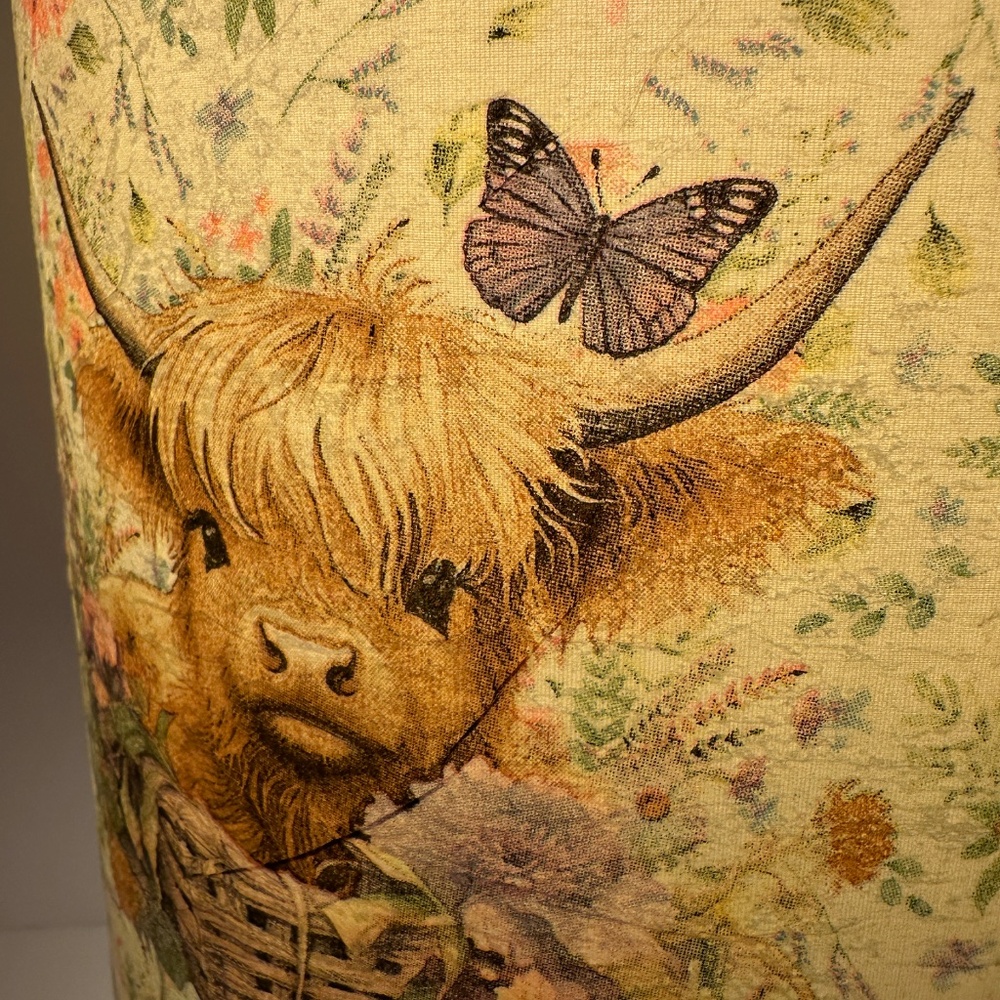 Rose Gold Metal  Bedside Lamp With Decoupaged Floral Highland Cow Shade - Picture 12 of 13